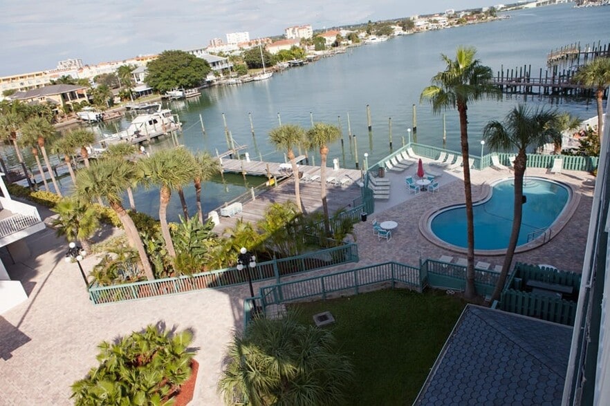 More Photos Of 504 S Gulfview Blvd, Clearwater Beach Hotel For Sale