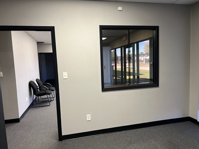 More Photos Of 11055 Neeshaw Dr, Houston Warehouse For Lease