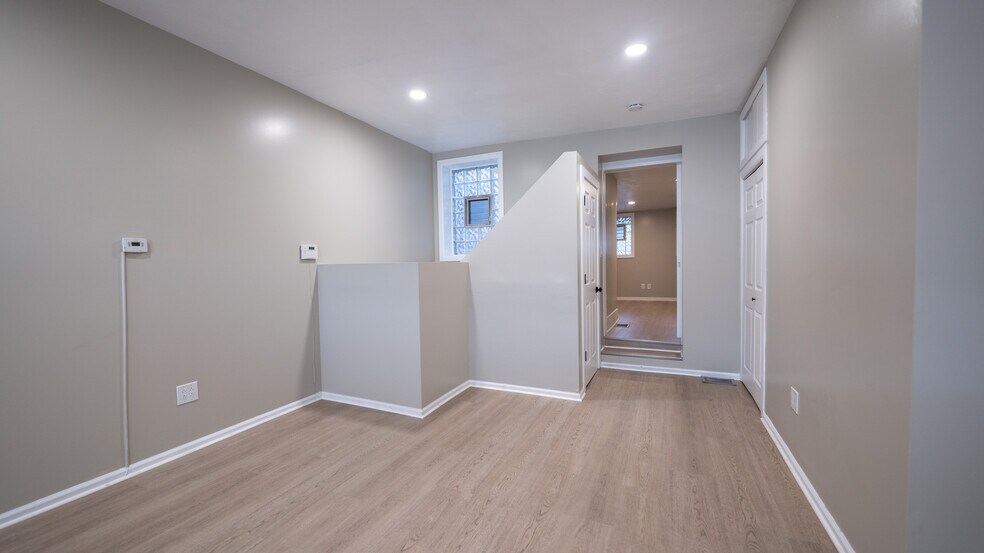 More Photos Of 1017 E Carson St, Pittsburgh Storefront Retail Residential For Lease