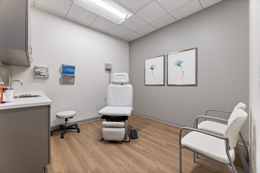 More Photos Of 24200 Via Mazzini Way, Richmond Office For Lease