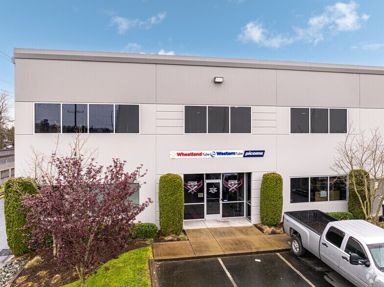 More Photos Of 4810 D St NW, Auburn Distribution For Lease