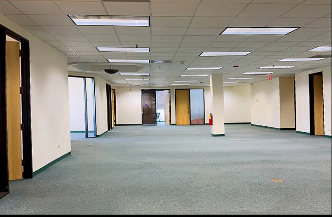 More Photos Of 1400 S Wolf Rd, Wheeling Office For Sale