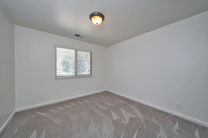 More Photos Of 3155 Navion Ct, Cameron Park Apartments For Sale