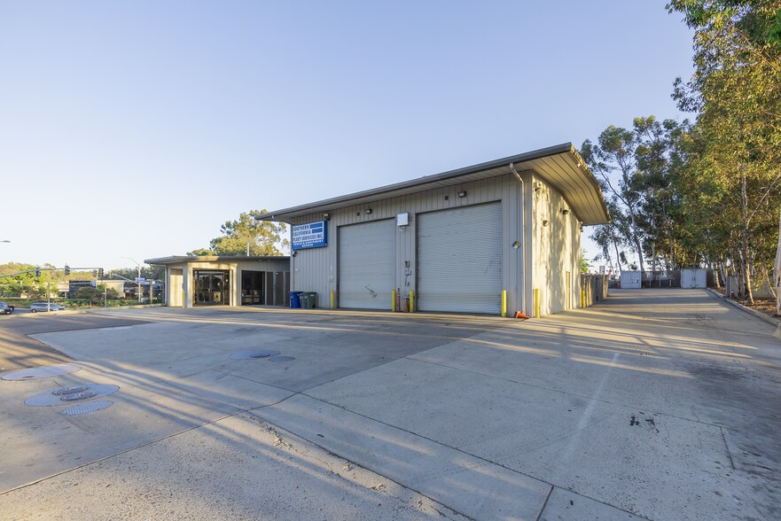 More Photos Of 9690-9694 Black Mountain Rd, San Diego Service For Lease
