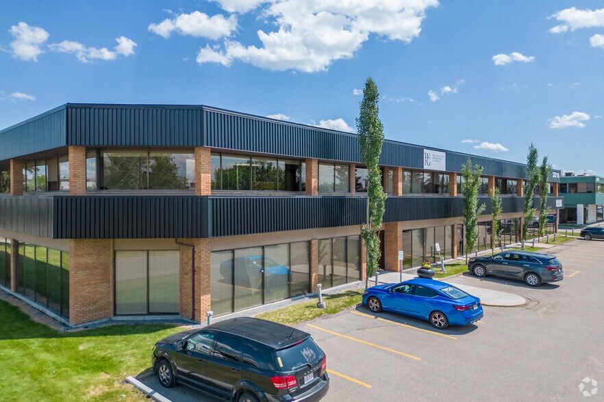 More Photos Of 3016 19th St NE, Calgary Office For Lease