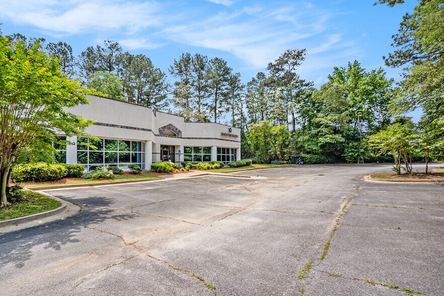 More Photos Of 4000 Corporate Center Dr, Morrow Medical For Lease