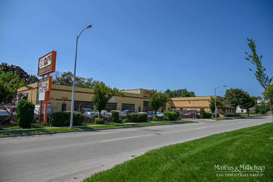 Primary Photo Of 7325 W Fond du Lac Ave, Milwaukee Service For Sale
