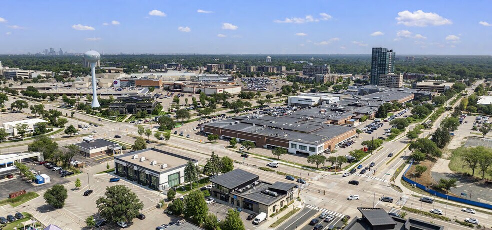 More Photos Of 6996 France Ave S, Edina General Retail For Lease