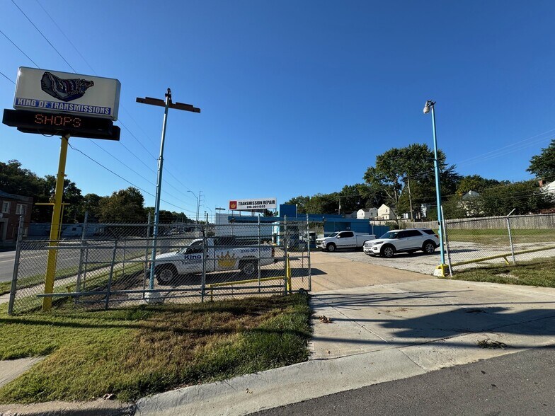 More Photos Of 7300 Troost Ave, Kansas City Auto Repair For Sale