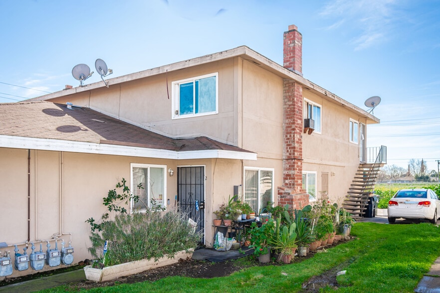 More Photos Of 10 Nedra Ct, Sacramento Apartments For Sale