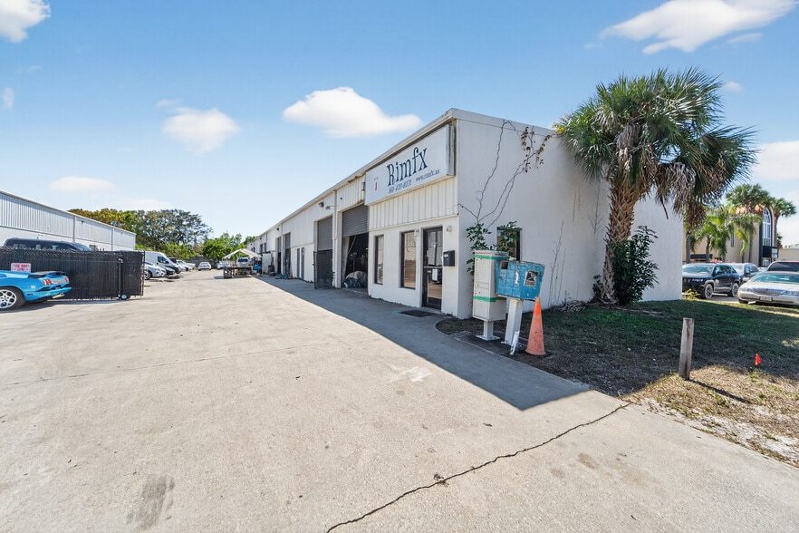 More Photos Of 170 Business Park Way, Royal Palm Beach Warehouse For Lease