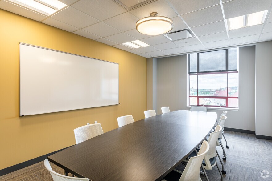 More Photos Of 109 S Warren St, Syracuse Office Residential For Lease