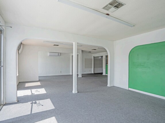 More Photos Of 517 N 10th St, McAllen Freestanding For Sale