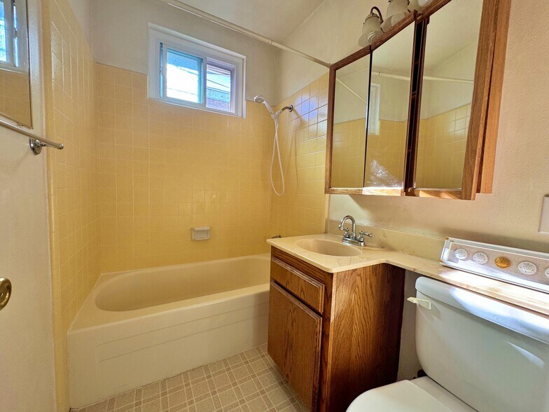 More Photos Of 1852 260th St, Lomita Apartments For Sale