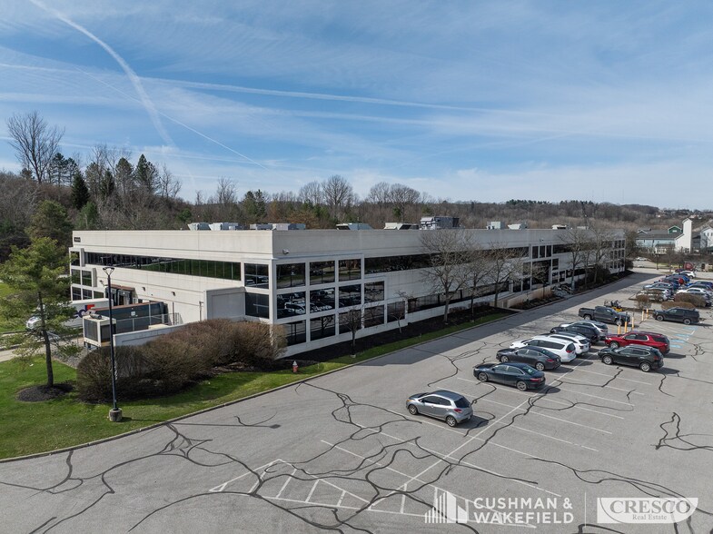 More Photos Of 8333 Rockside Rd, Valley View Office For Lease