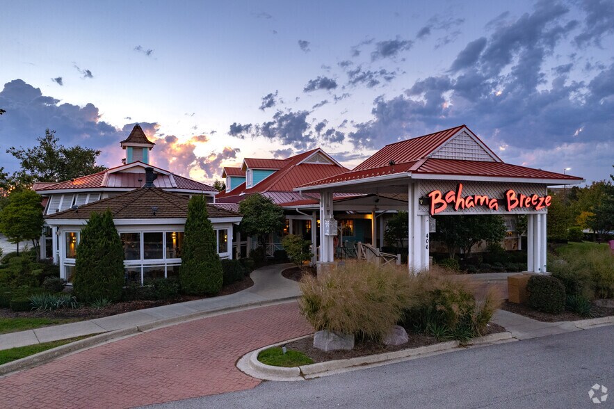 Primary Photo Of 406 E Golf Rd, Schaumburg Restaurant For Sale