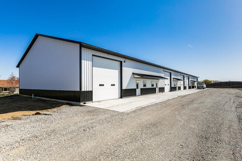 More Photos Of 31 Dale Lee Dr, Palo Warehouse For Lease