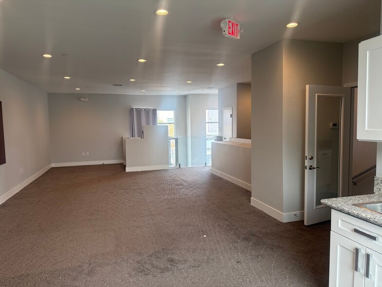 More Photos Of 7318 W Post Rd, Las Vegas Loft Creative Space For Sale