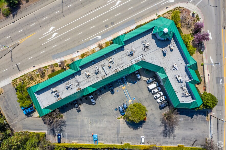 More Photos Of 3300 E Castro Valley Blvd, Castro Valley Unknown For Lease