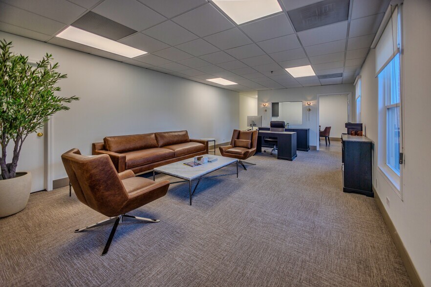 Primary Photo Of 6912 Main St, Downers Grove Unknown For Lease