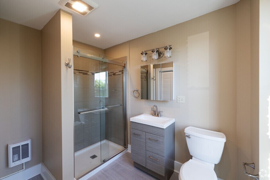 More Photos Of 458 Broadway, Kingston Storefront Retail Residential For Sale