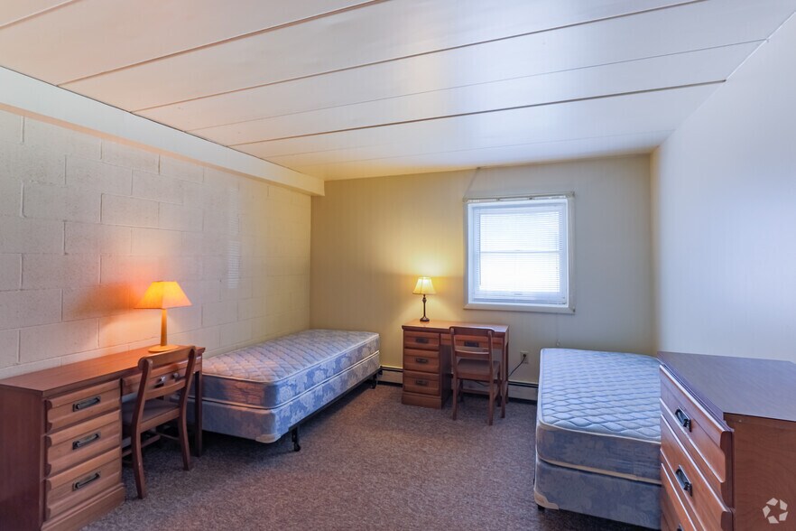 More Photos Of 2708 Wehnwood Rd, Altoona Apartments For Sale