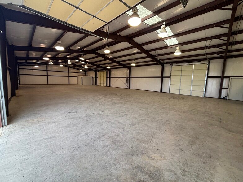 More Photos Of 1685 Melton Rd, Sanger Warehouse For Sale