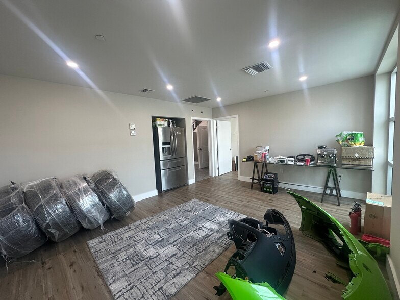 More Photos Of 10388 State Road 84, Davie Warehouse For Lease