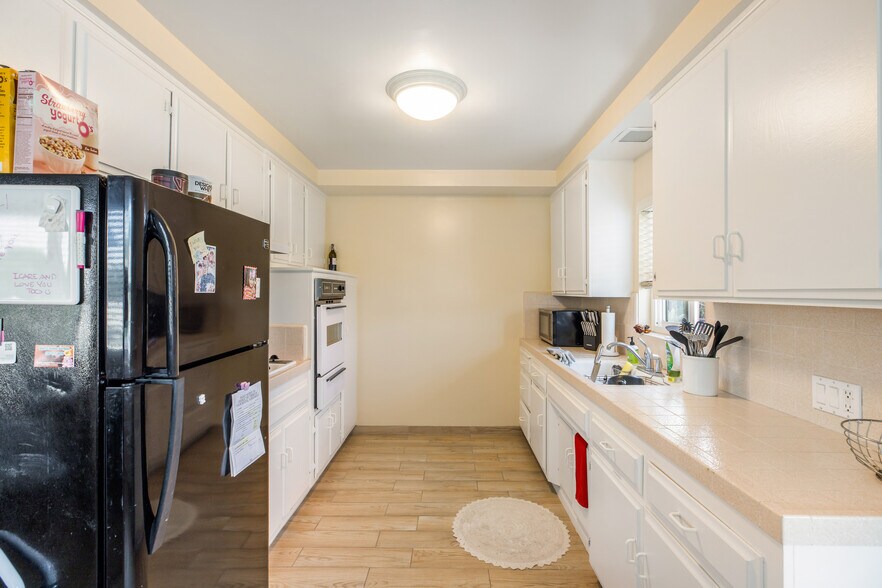 More Photos Of 1021 W 14th St, San Pedro Apartments For Sale