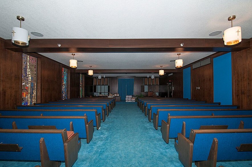 More Photos Of 500 S Johnstone Ave, Bartlesville Religious Facility For Sale