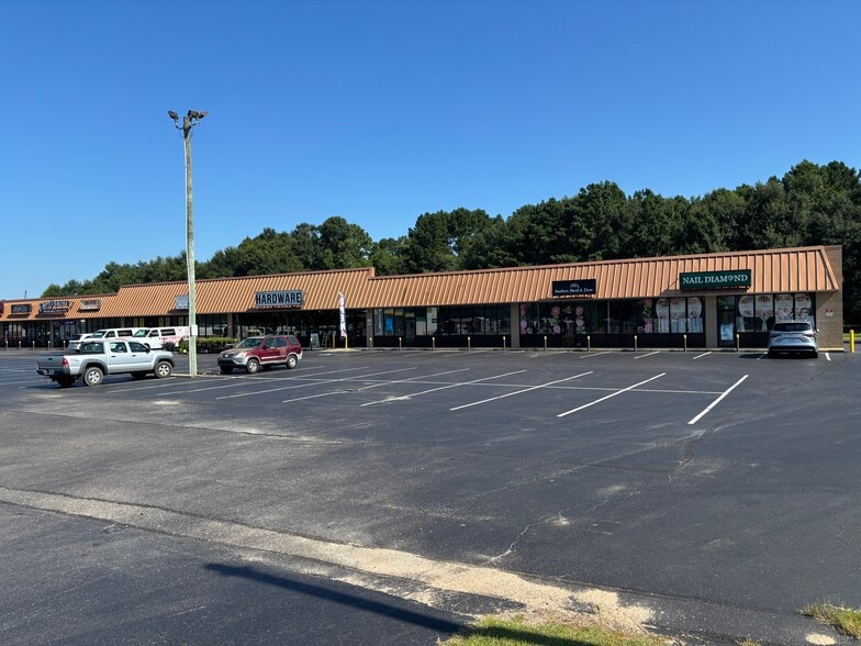More Photos Of 9120 Airport Blvd, Mobile Unknown For Lease