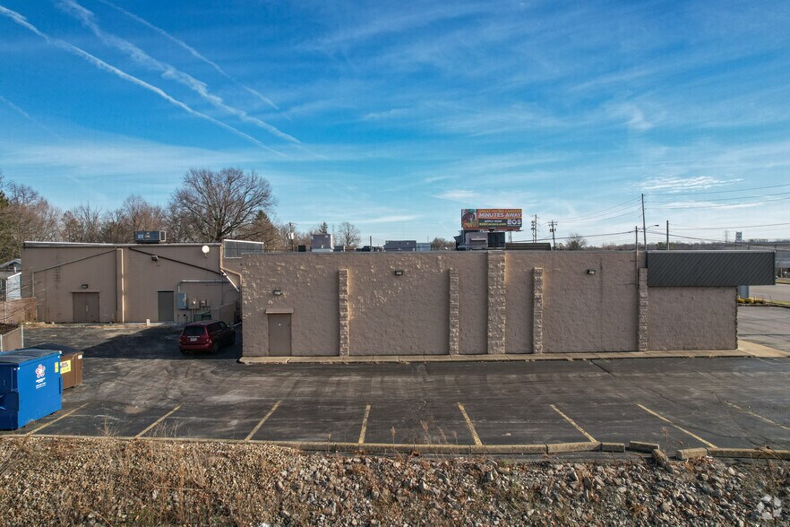 More Photos Of 48 Boardman Poland Rd, Youngstown General Retail For Lease