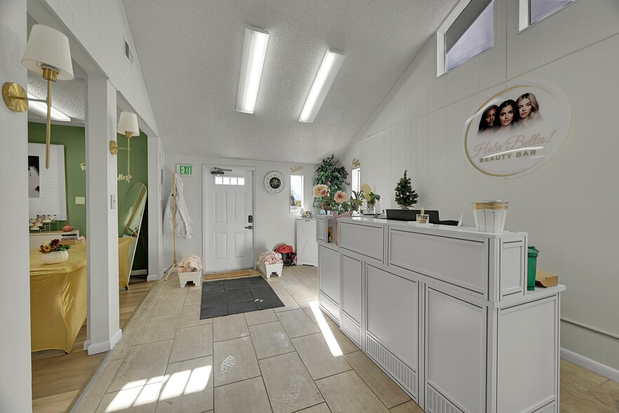 More Photos Of 7296 Magnolia St, Commerce City Office For Sale