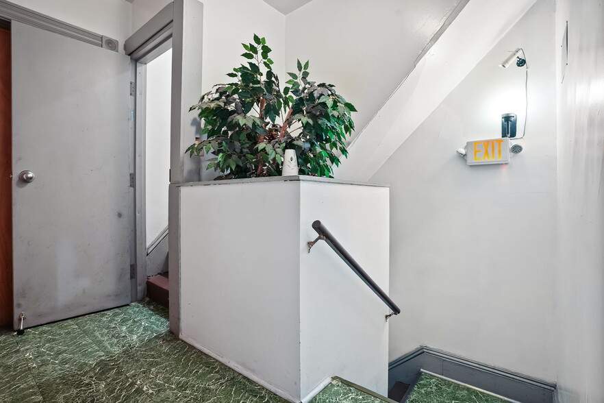 More Photos Of 357-359 Norman St, Bridgeport Apartments For Sale