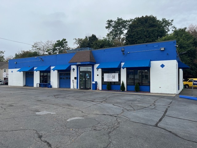 Primary Photo Of 296 Highland Ave, Salem Auto Repair For Sale