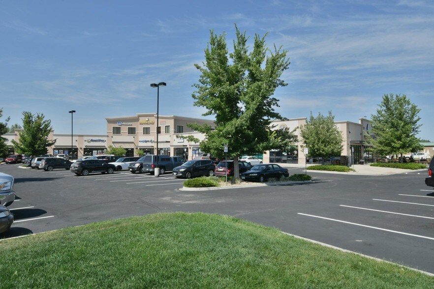 More Photos Of 18425 Pony Express Dr, Parker Storefront Retail Office For Lease