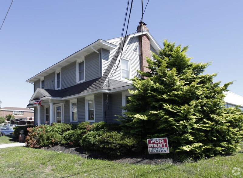 More Photos Of 2662 Nottingham Way, Trenton Office For Sale