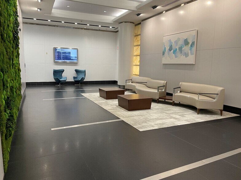 More Photos Of 5425-5481 Wisconsin Ave, Chevy Chase Unknown For Lease