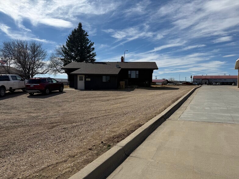 More Photos Of 35 5th Ave, Belle Fourche Office For Sale
