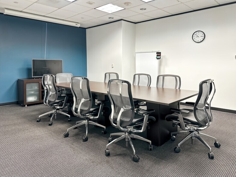 More Photos Of 13201 Northwest Fwy, Houston Coworking Space