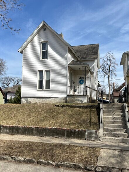 More Photos Of 1231 15th St, Des Moines Apartments For Sale