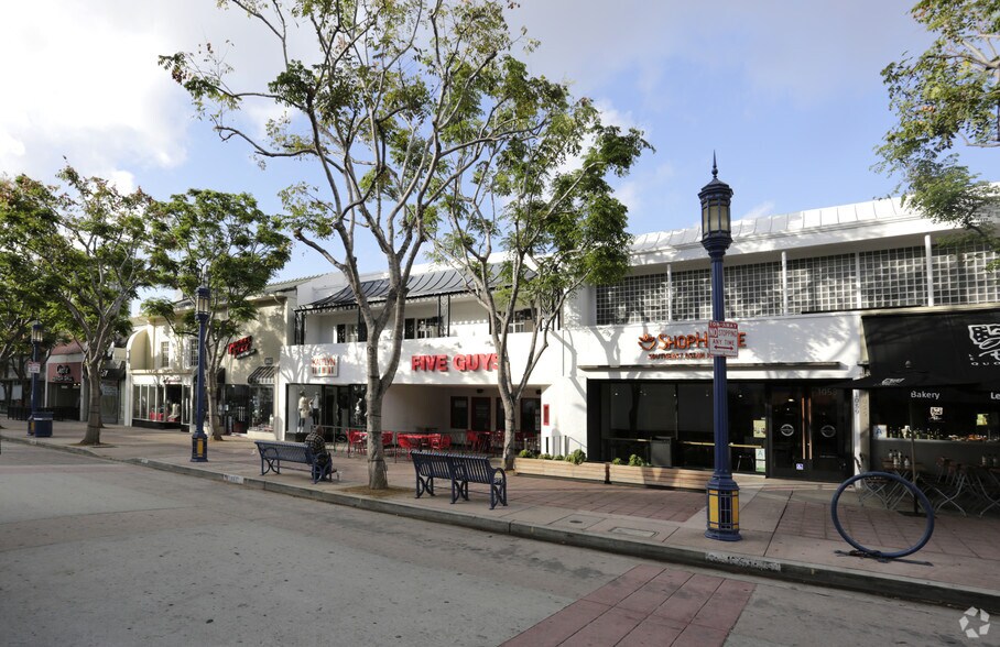 More Photos Of 1061-1071 Broxton Ave, Los Angeles Storefront Retail Office For Lease