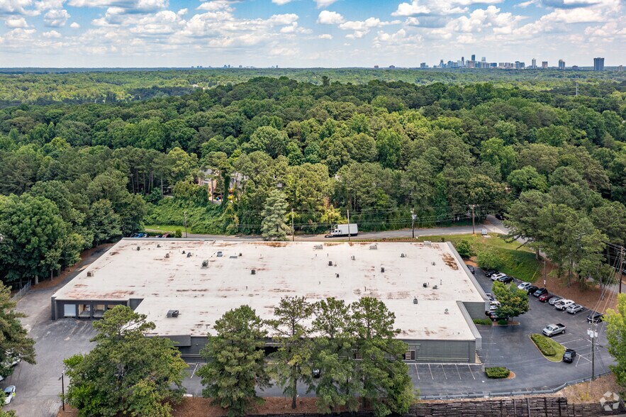 More Photos Of 2144-2148 Hills Ave NW, Atlanta Light Manufacturing For Lease