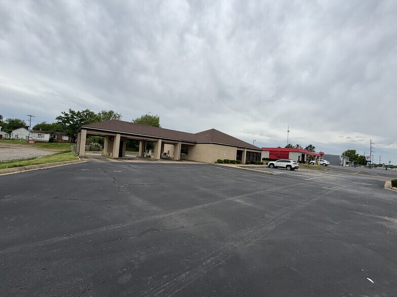 More Photos Of 115 US-64 W, Alma Loft Creative Space For Lease