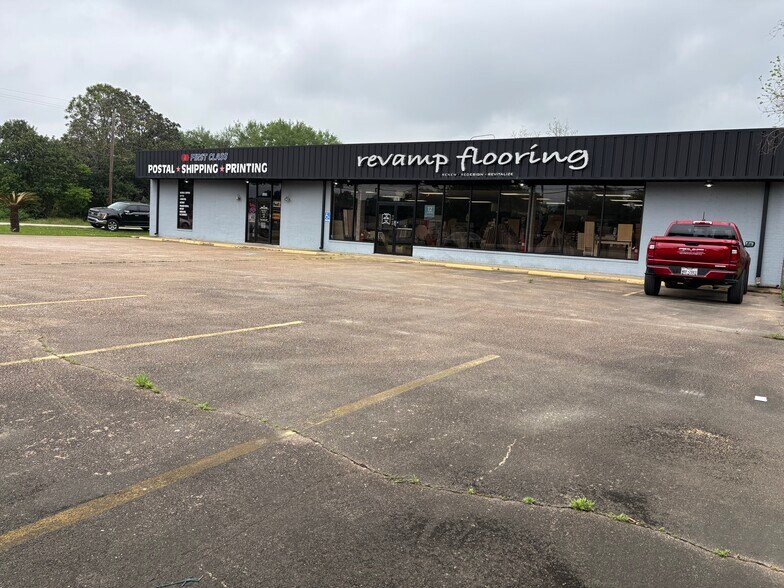 More Photos Of 5203-5205 Broadway St, Pearland Freestanding For Sale