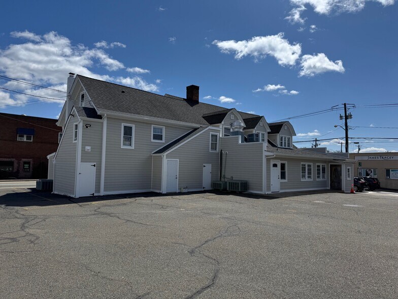 More Photos Of 625 Wyckoff Ave, Wyckoff Storefront Retail Residential For Lease