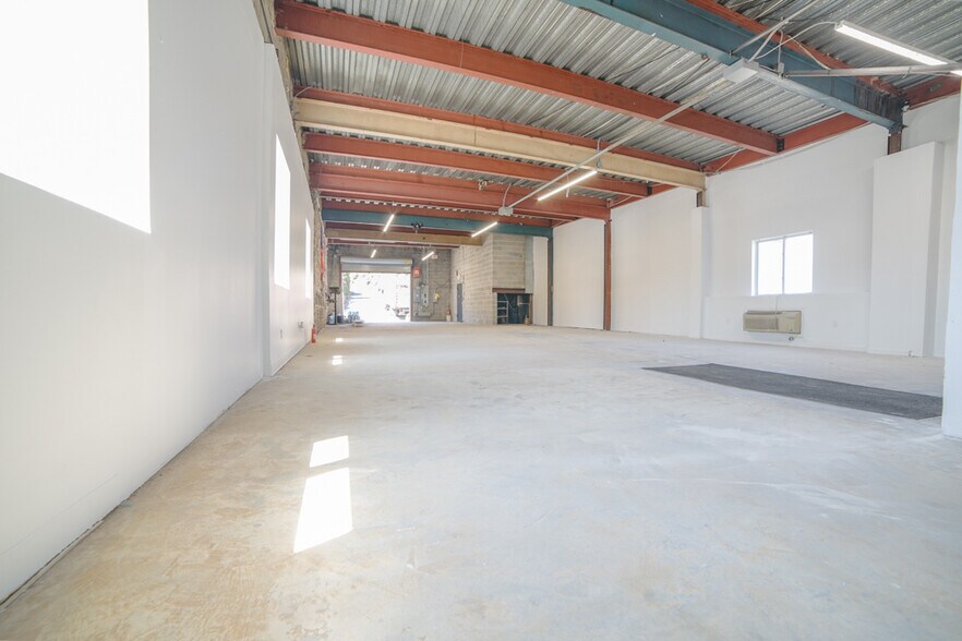 More Photos Of 1 Martin Pl, Port Chester Manufacturing For Lease