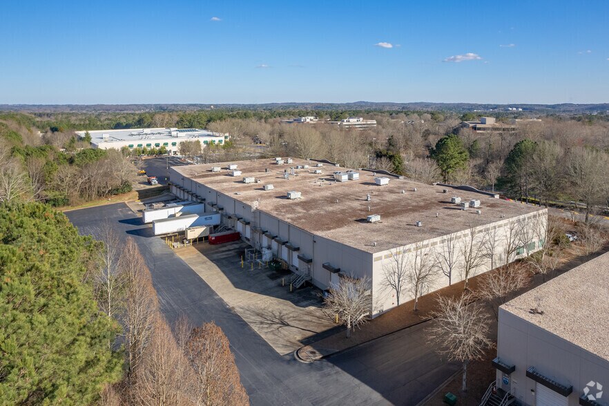 More Photos Of 300 Townpark Dr NW, Kennesaw Warehouse For Lease