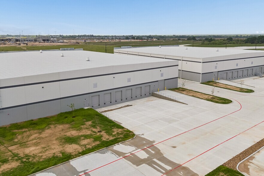 More Photos Of 2570 Discovery Hills Pky, Brookshire Distribution For Sale