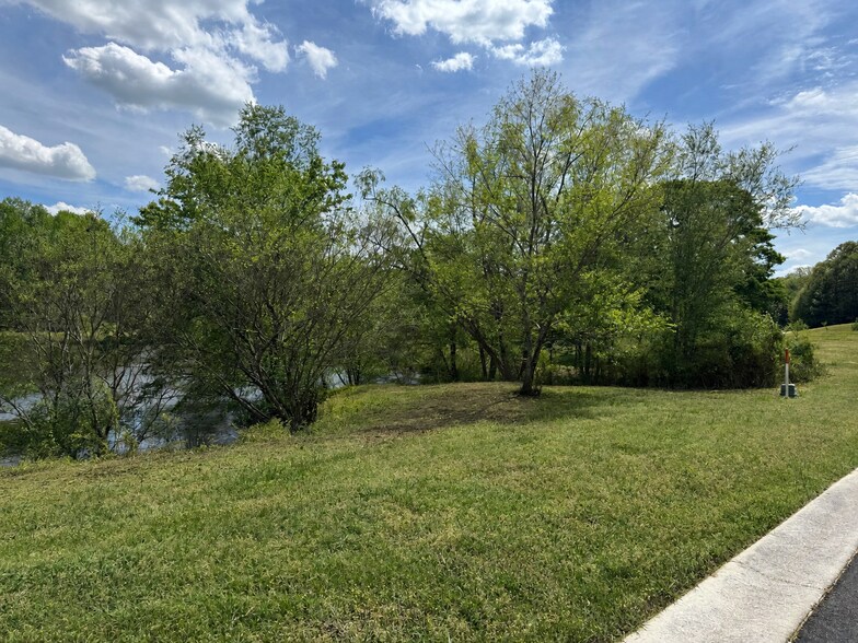 More Photos Of 1055 Victron Dr, Hoschton Land For Sale